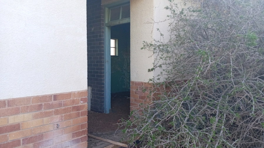 2 Bedroom Property for Sale in Aberdeen Eastern Cape